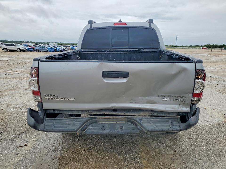52145696 :رقم المزاد ، 5TFJU4GN5FX079134 vin ، 2015 Toyota Tacoma مزاد بيع