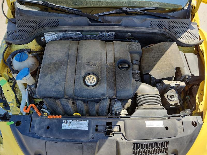 53617916 :رقم المزاد ، 3VWJX7AT2EM601042 vin ، 2014 Volkswagen Beetle مزاد بيع