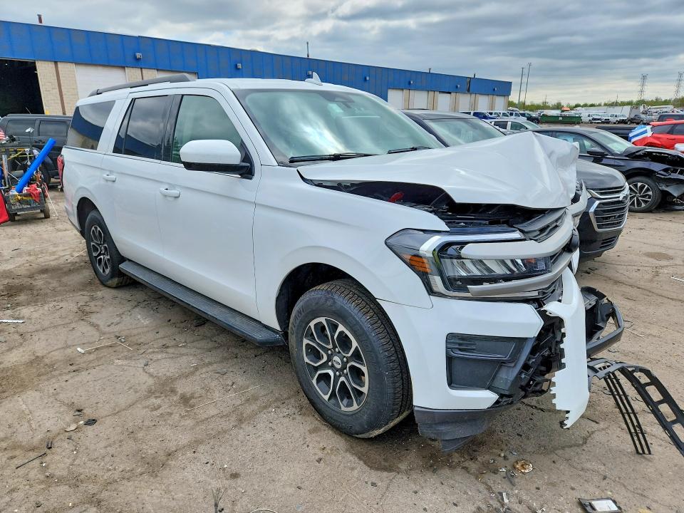 Продажа на аукционе авто 2024 Ford Expedition, vin: 1FMJK1J80REA41068, номер лота: 53526886