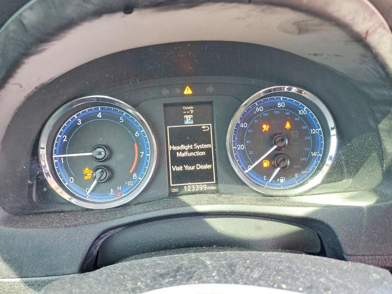 Продажа на аукционе авто 2018 Toyota Corolla, vin: 5YFBURHE2JP806740, номер лота: 53286056