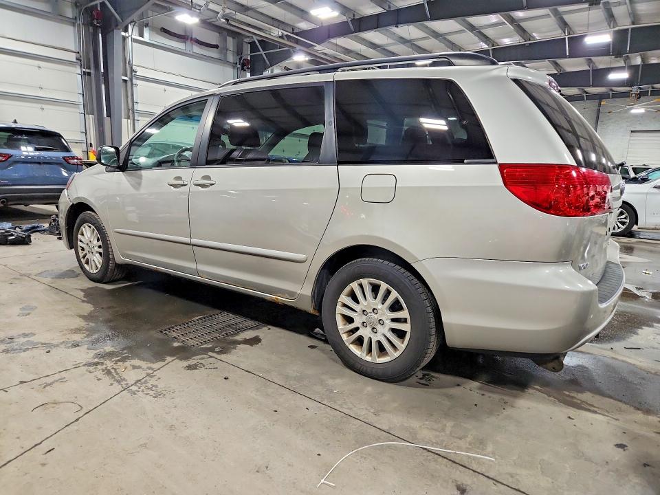 Aukcja sprzedaży 2010 Toyota Sienna, vin: 5TDKK4CC1AS300824, numer aukcji: 52670806