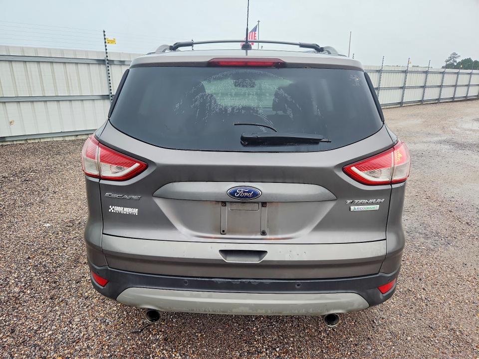 2013 Ford Escape მანქანა იყიდება აუქციონზე, vin: 1FMCU0J91DUA70423, აუქციონის ნომერი: 52775516