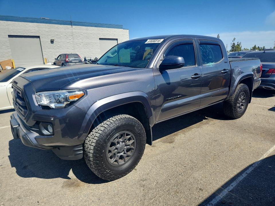 53666816 :رقم المزاد ، 5TFAZ5CN9JX056381 vin ، 2018 Toyota Tacoma مزاد بيع