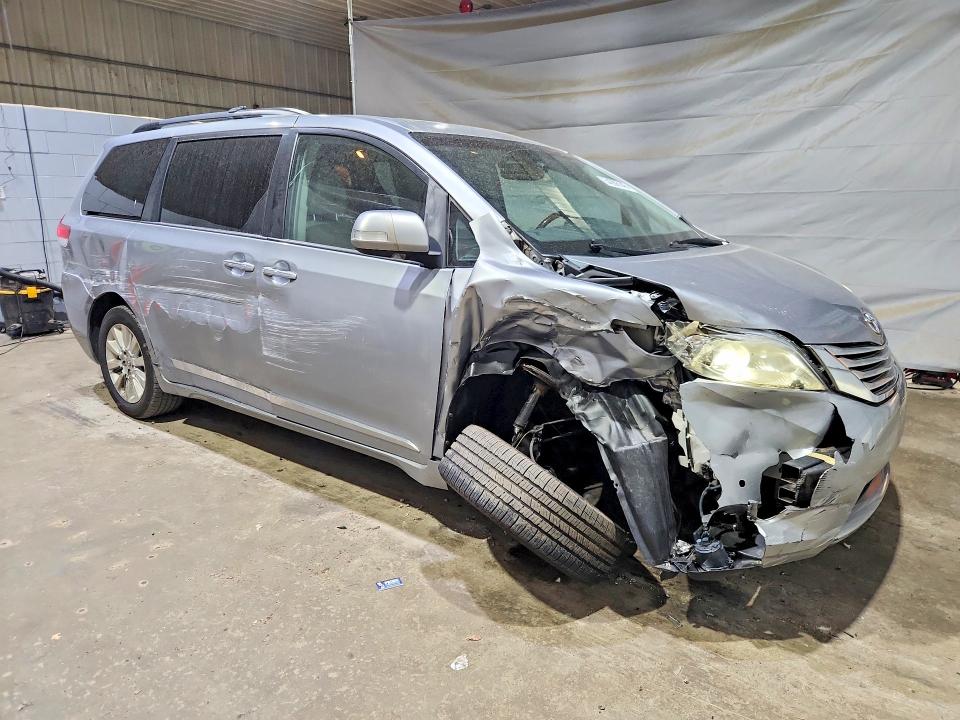 2013 Toyota Sienna მანქანა იყიდება აუქციონზე, vin: 5TDDK3DC2DS064934, აუქციონის ნომერი: 54286146