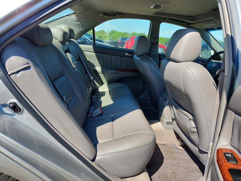 52522596 :رقم المزاد ، 4T1BF30K95U106730 vin ، 2005 Toyota Camry مزاد بيع
