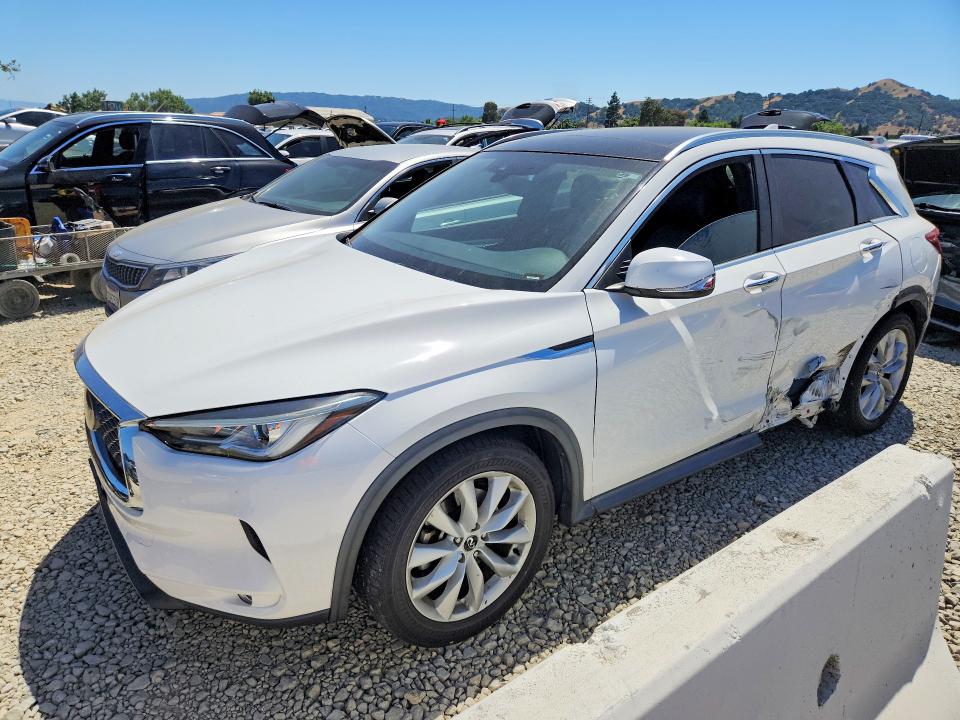 54680876 :رقم المزاد ، 3PCAJ5M17KF126202 vin ، 2019 Infiniti Qx50 مزاد بيع