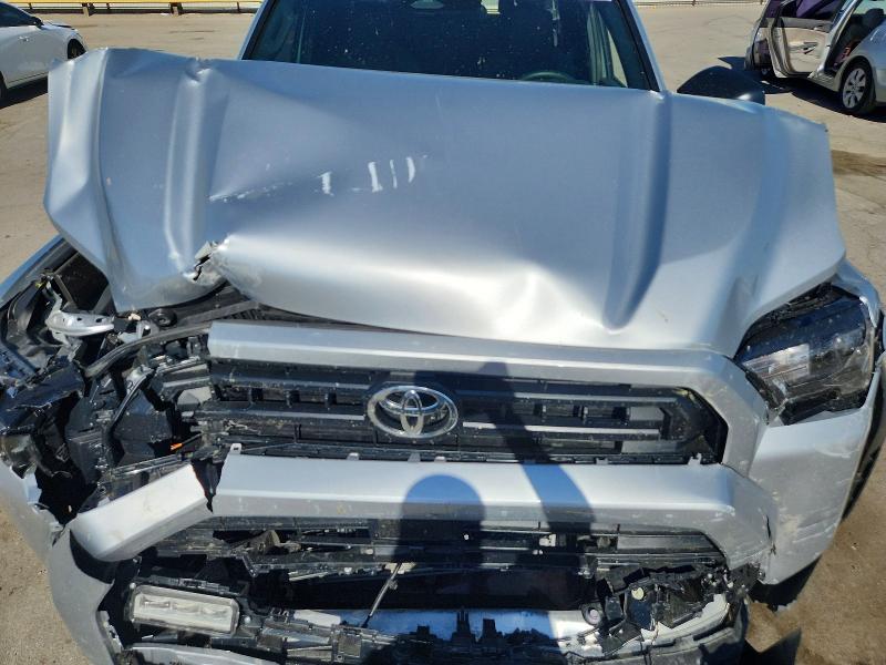 Продажа на аукционе авто 2025 Toyota 4runner, vin: JTEVA5BR7S5024681, номер лота: 53770046
