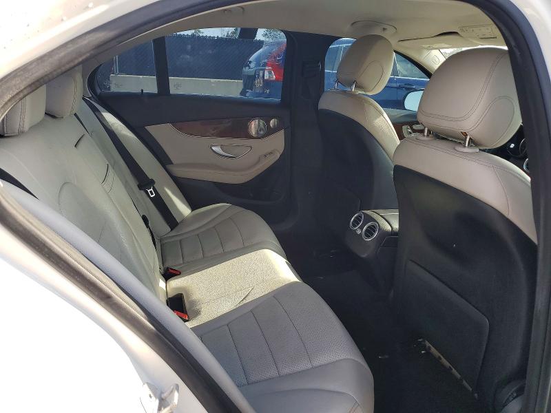 Продаж на аукціоні авто 2015 Mercedes-benz C, vin: 55SWF4KB1FU013881, номер лоту: 52894346