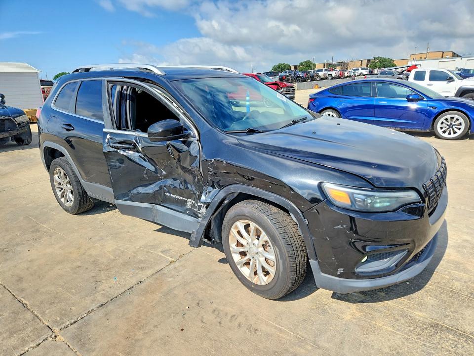 54443346 :رقم المزاد ، 1C4PJLCB9KD109949 vin ، 2019 Jeep Cherokee مزاد بيع