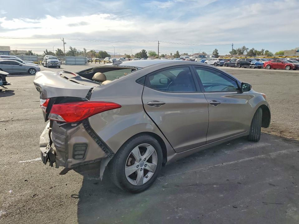 53606306 :رقم المزاد ، 5NPDH4AE8CH112502 vin ، 2012 Hyundai Elantra مزاد بيع
