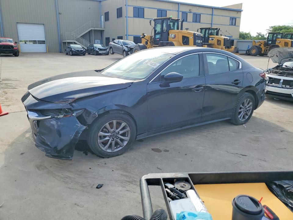 Продажа на аукционе авто 2021 Mazda 3, vin: JM1BPAAL5M1322104, номер лота: 52714036