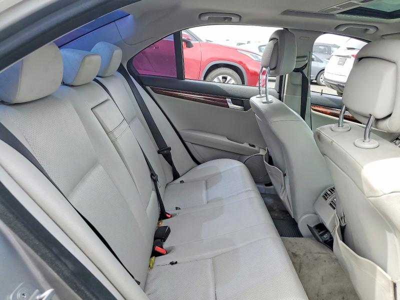 55173616 :رقم المزاد ، WDDGF5EB2AF436163 vin ، 2010 Mercedes-benz C مزاد بيع