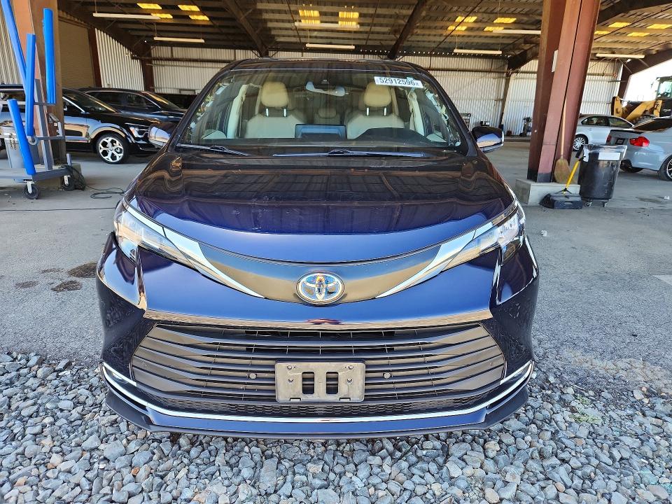 Aukcja sprzedaży 2022 Toyota Sienna, vin: 5TDJRKEC4NS090850, numer aukcji: 52912596