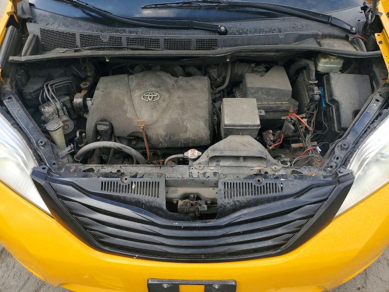 55360556 :رقم المزاد ، 5TDZZ3DC6HS876342 vin ، 2017 Toyota Sienna مزاد بيع