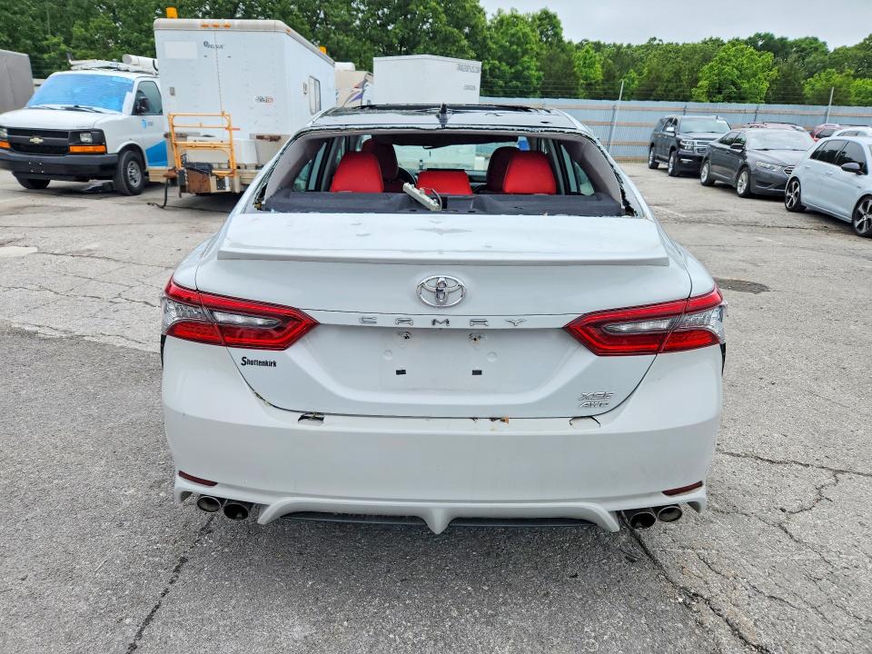 2022 Toyota Camry მანქანა იყიდება აუქციონზე, vin: 4T1K61BK4NU051721, აუქციონის ნომერი: 52169176