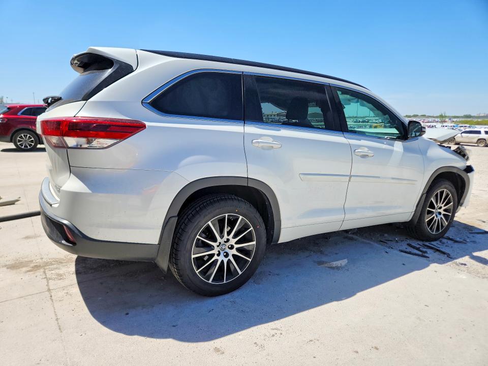 52039586 :رقم المزاد ، 5TDJZRFH0HS433158 vin ، 2017 Toyota Highlander مزاد بيع
