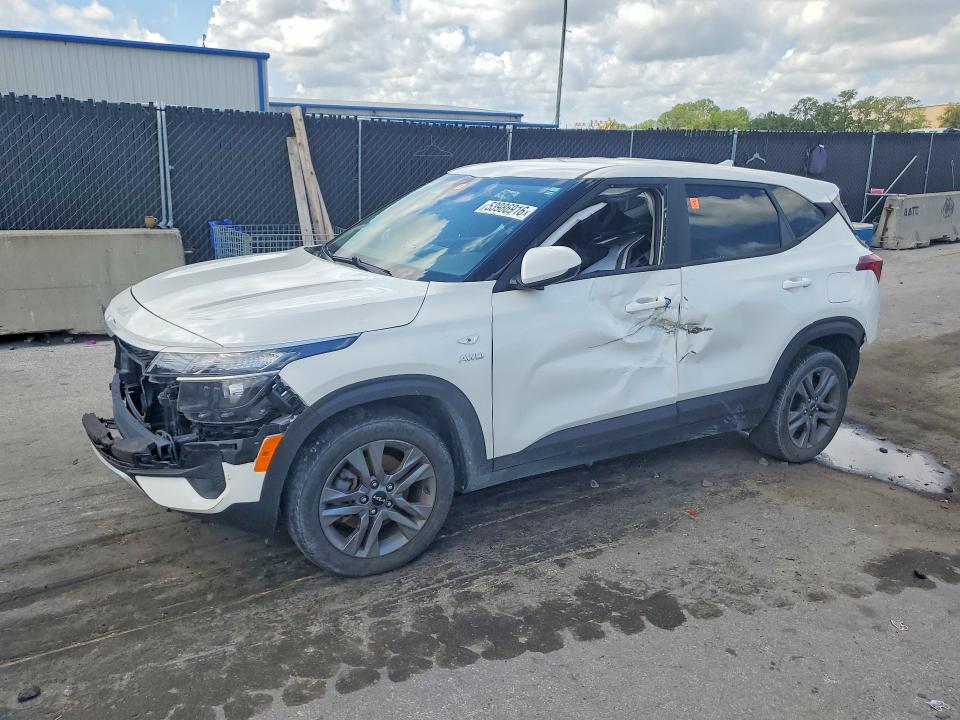2023 Kia Seltos მანქანა იყიდება აუქციონზე, vin: KNDEPCAA2P7370586, აუქციონის ნომერი: 53986916