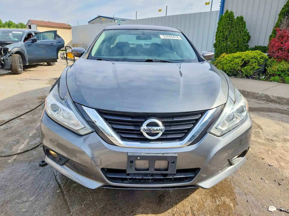 53440476 :رقم المزاد ، 1N4AL3AP3JC168861 vin ، 2018 Nissan Altima مزاد بيع