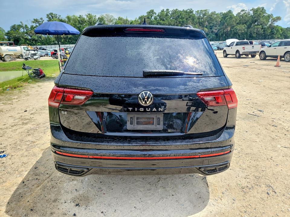 55366576 :رقم المزاد ، 3VVCB7AX2NM118486 vin ، 2022 Volkswagen Tiguan مزاد بيع