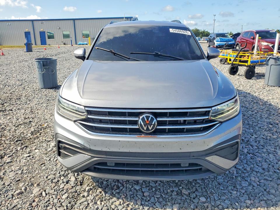 54506926 :رقم المزاد ، 3VV1B7AX9NM037234 vin ، 2022 Volkswagen Tiguan مزاد بيع