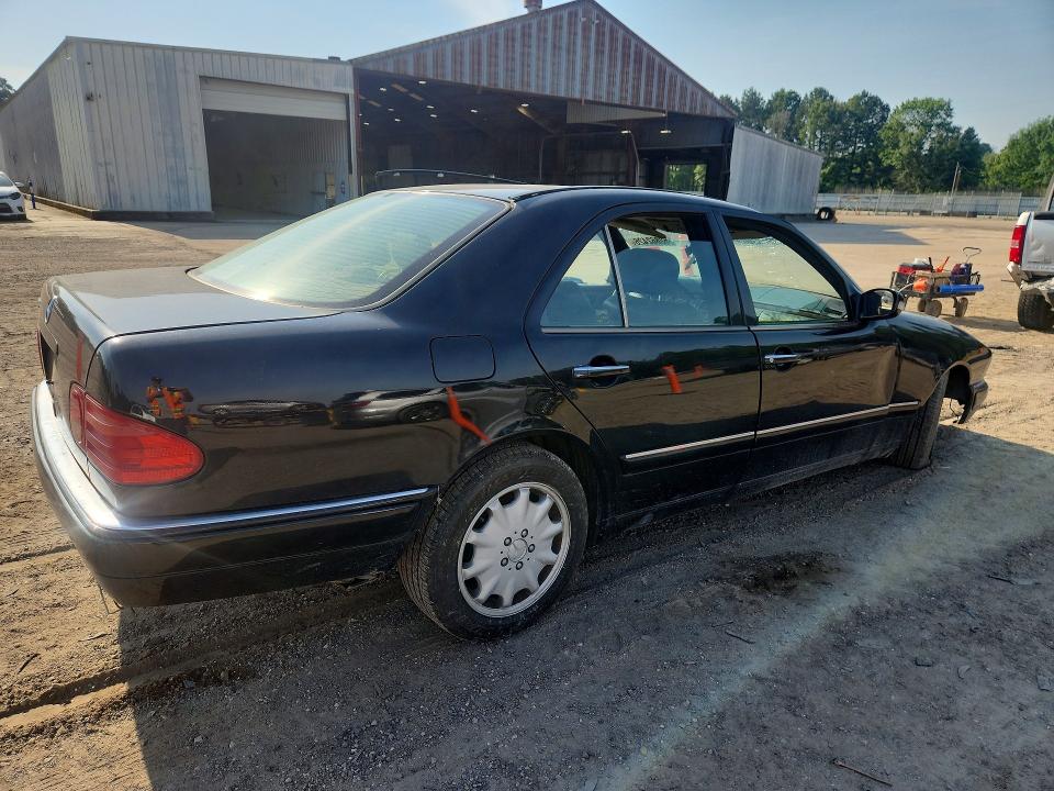 52862426 :رقم المزاد ، WDBJF55FXVA298604 vin ، 1997 Mercedes-benz E مزاد بيع