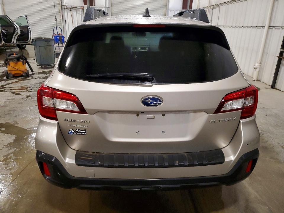 54723726 :رقم المزاد ، 4S4BSAFC7J3384543 vin ، 2018 Subaru Outback مزاد بيع