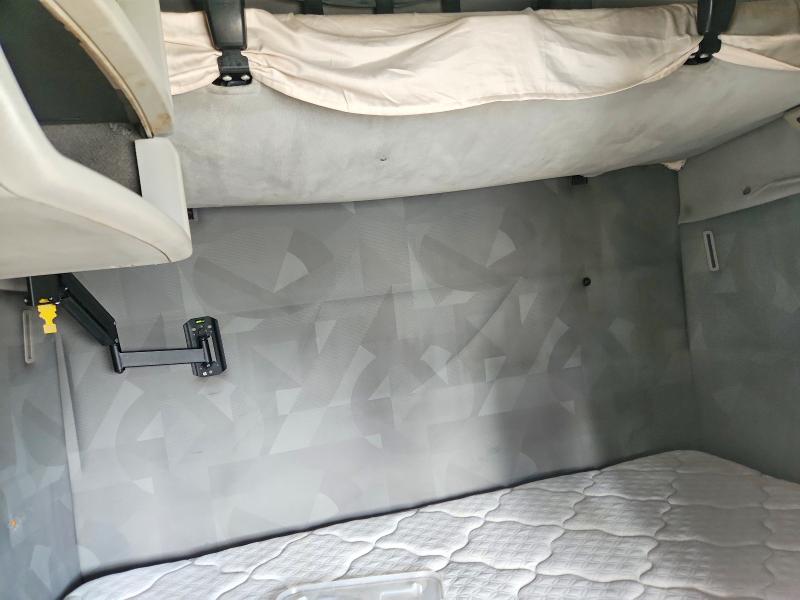 Продажа на аукционе авто 2011 Volv Vn, vin: 4V4NC9EH9BN295934, номер лота: 46780656