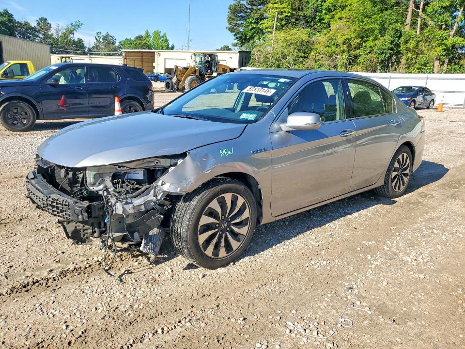 Продажа на аукционе авто 2017 Honda Accord, vin: JHMCR6F54HC023248, номер лота: 52810146