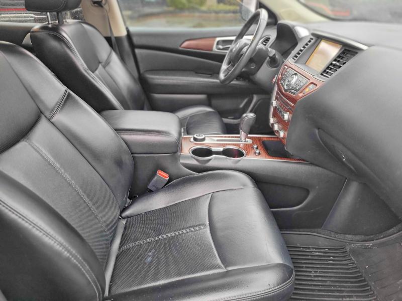 54293076 :رقم المزاد ، 5N1DR2MM7JC617973 vin ، 2018 Nissan Pathfinder مزاد بيع
