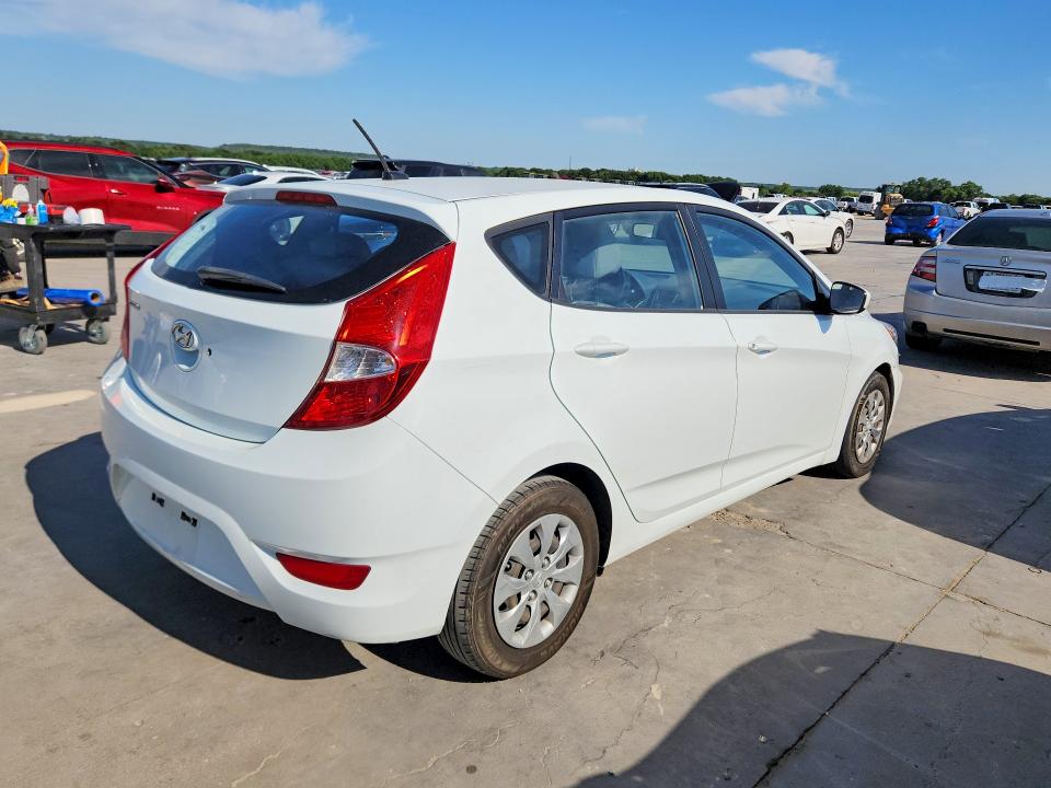 52908966 :رقم المزاد ، KMHCT5AE7FU219739 vin ، 2015 Hyundai Accent مزاد بيع