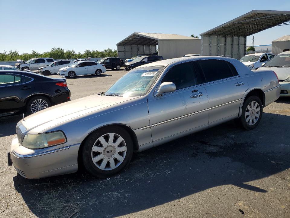 Продажа на аукционе авто 2003 Lincoln Town Car, vin: 1LNHM81W13Y655536, номер лота: 54695716
