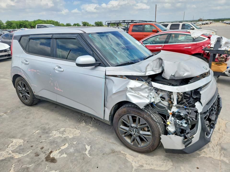 53928146 :رقم المزاد ، KNDJ33AU3M7775968 vin ، 2021 Kia Soul مزاد بيع
