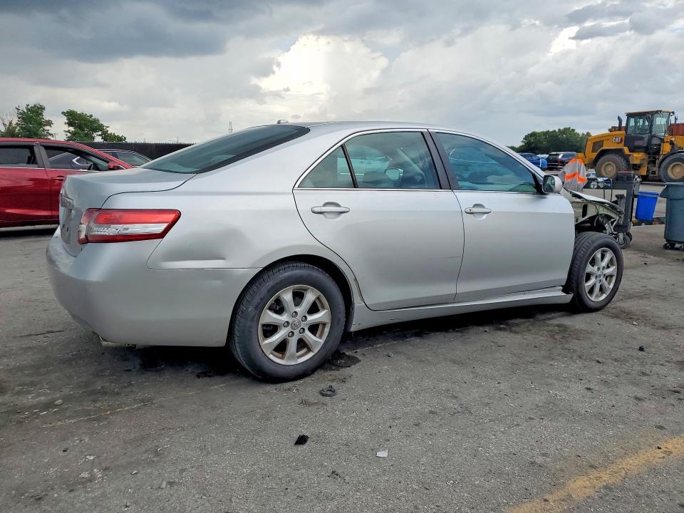 52502366 :رقم المزاد ، 4T1BF3EK1BU209550 vin ، 2011 Toyota Camry مزاد بيع