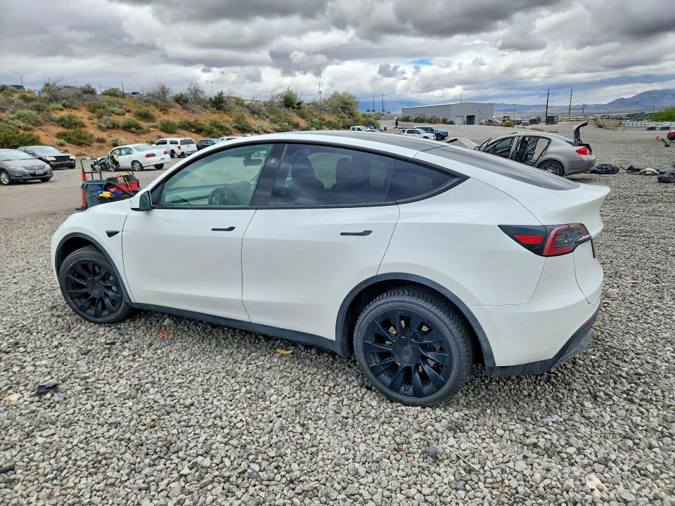 Продажа на аукционе авто 2023 Tesla Model Y, vin: 7SAYGDEE2PF895726, номер лота: 54882266