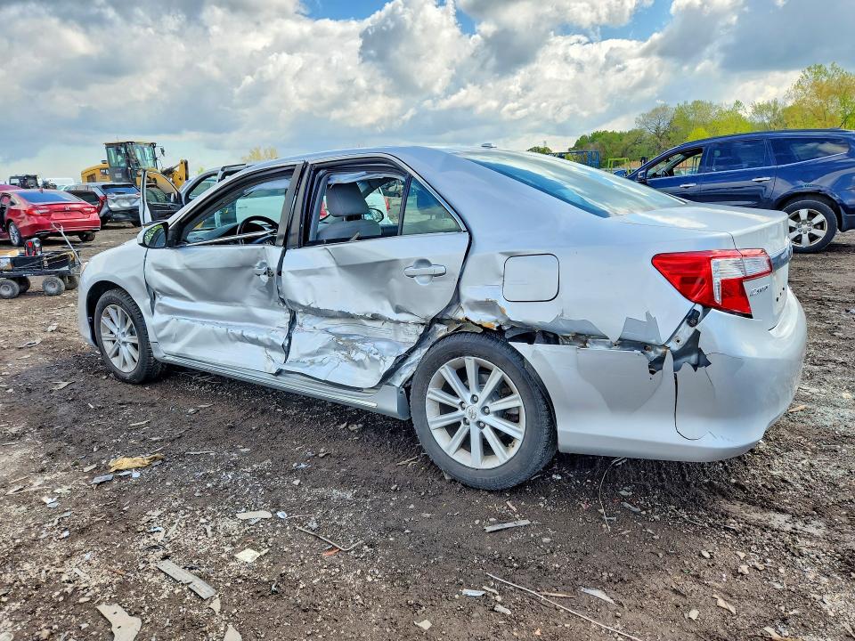 41630936 :رقم المزاد ، 4T4BF1FK4ER414955 vin ، 2014 Toyota Camry مزاد بيع