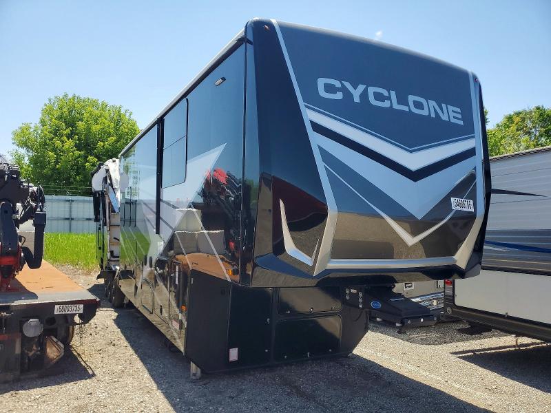 54686786 :رقم المزاد ، 5SFCG4532RE529983 vin ، 2024 Heartland Cyclone مزاد بيع