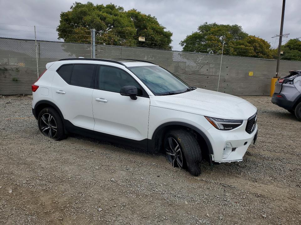55254816 :رقم المزاد ، YV4L12UK6R2337899 vin ، 2024 Volvo Xc40 مزاد بيع