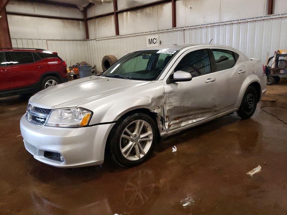 52542996 :رقم المزاد ، 1B3BD1FG5BN586435 vin ، 2011 Dodge Avenger مزاد بيع