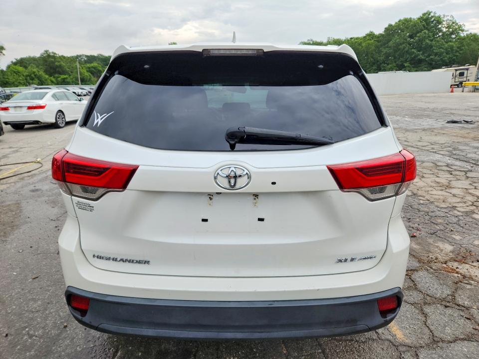 Продажа на аукционе авто 2018 Toyota Highlander, vin: 5TDJZRFH0JS834442, номер лота: 54199586