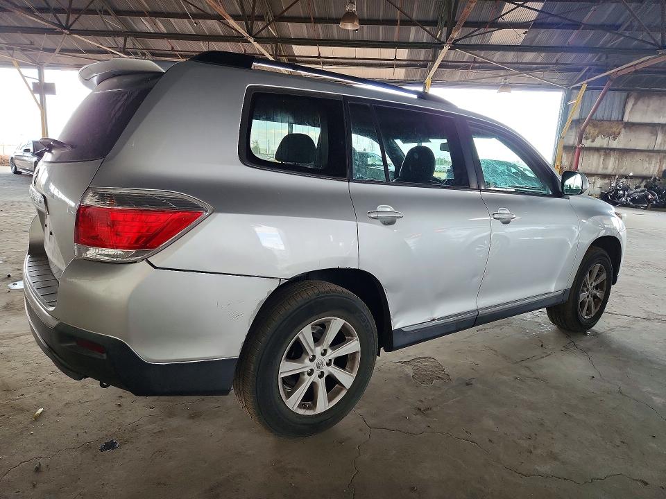 52697706 :رقم المزاد ، 5TDZK3EH0DS121759 vin ، 2013 Toyota Highlander مزاد بيع
