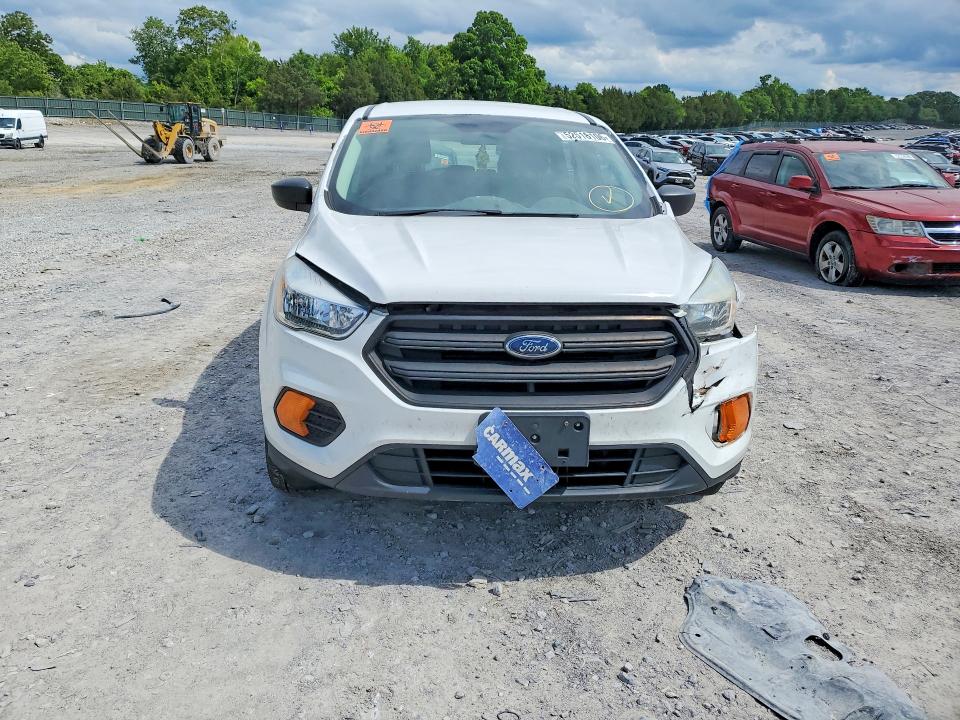 2017 Ford Escape მანქანა იყიდება აუქციონზე, vin: 1FMCU0F77HUB98226, აუქციონის ნომერი: 52518106