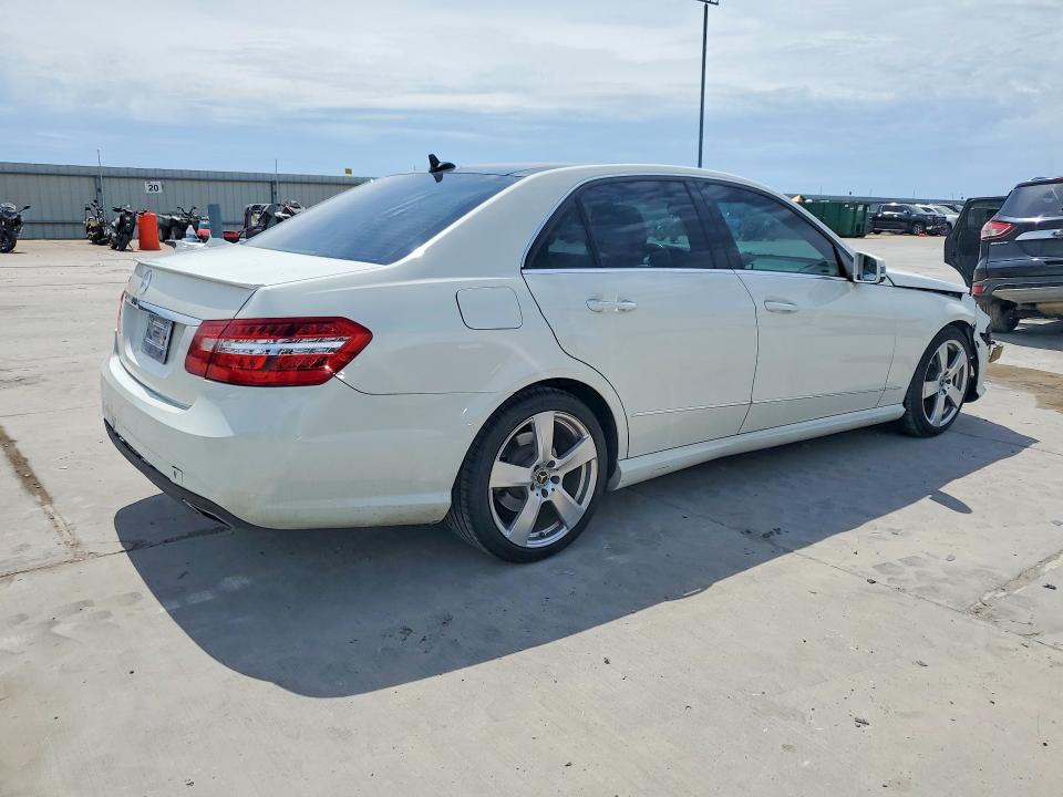 53894726 :رقم المزاد ، WDDHF5GB8BA283384 vin ، 2011 Mercedes-benz E مزاد بيع