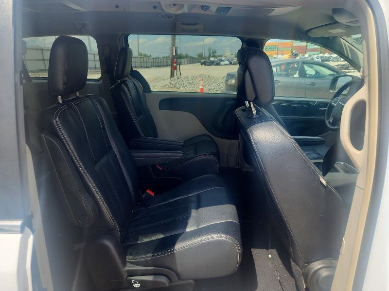 Продаж на аукціоні авто 2015 Chrysler Town And Country, vin: 2C4RC1BG9ER398174, номер лоту: 52493696