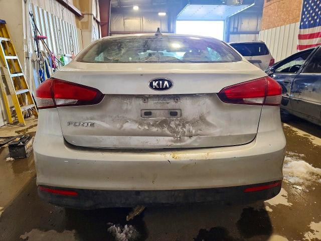 2018 Kia Forte მანქანა იყიდება აუქციონზე, vin: 3KPFK4A77JE209641, აუქციონის ნომერი: 54679036