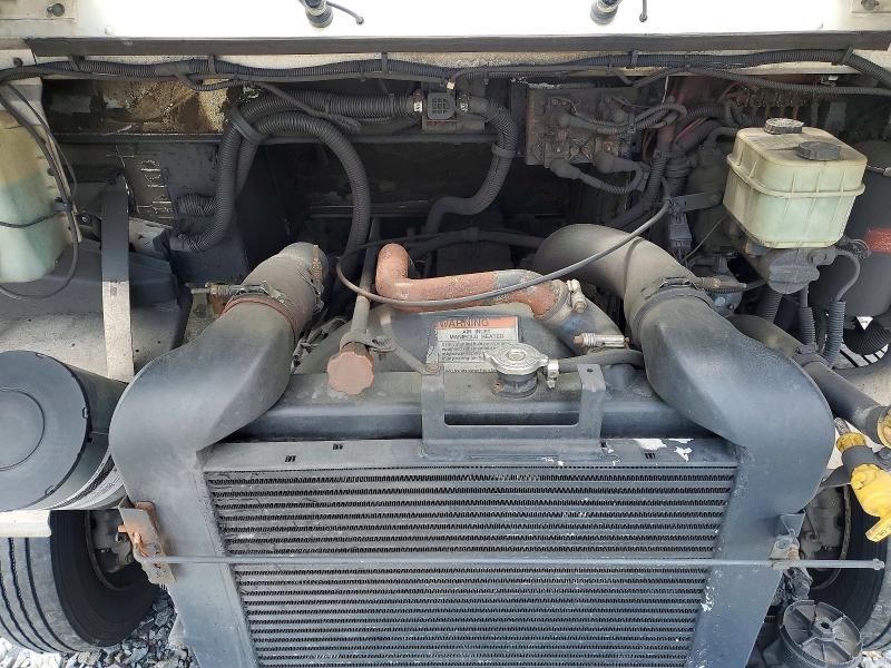 Продажа на аукционе авто 2001 Freightliner Mt45 Chassis, vin: 4UZAANBW91CH92003, номер лота: 53050616