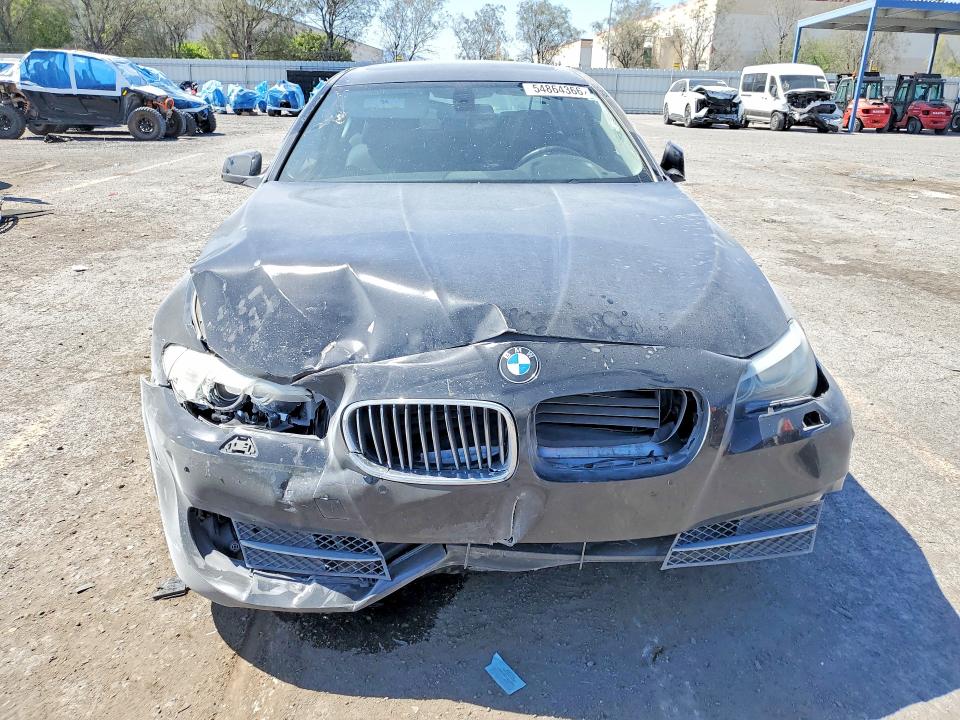 54864366 :رقم المزاد ، WBAFR1C57BC260181 vin ، 2011 Bmw 528 مزاد بيع