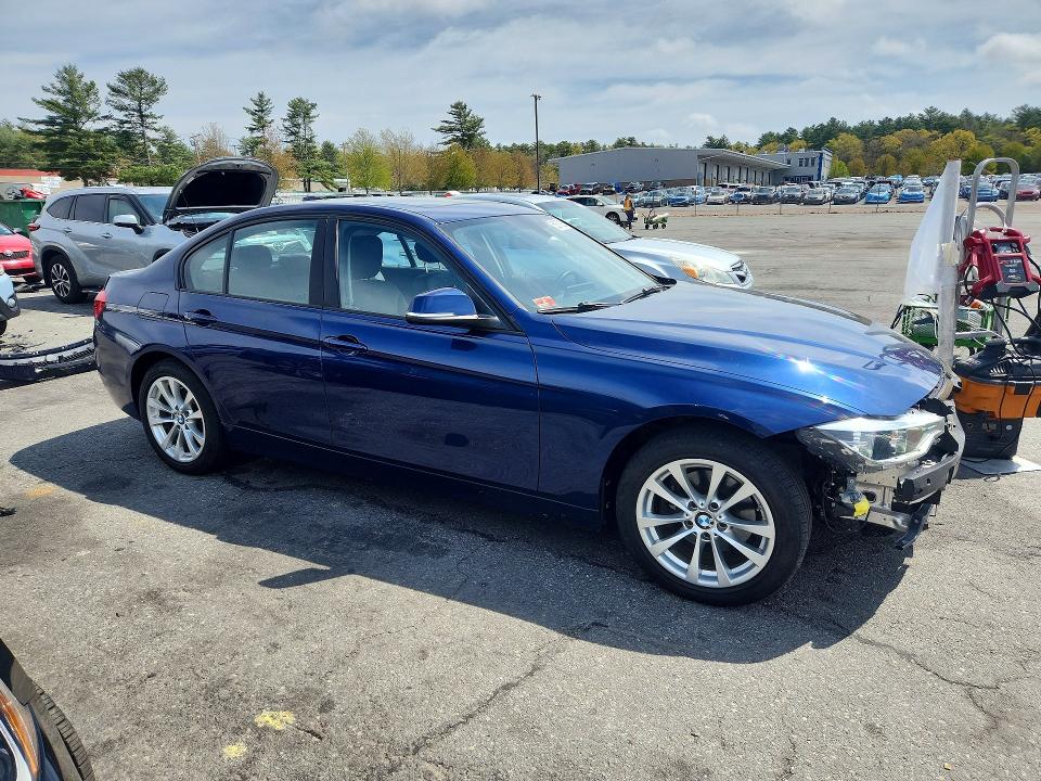 52379226 :رقم المزاد ، WBA8E5G59JNU46393 vin ، 2018 Bmw 320 مزاد بيع