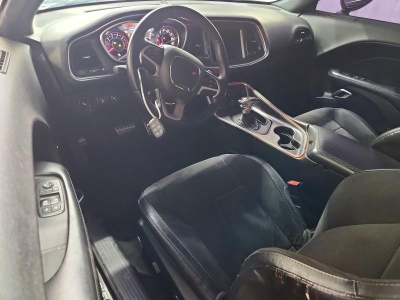 52255706 :رقم المزاد ، 2C3CDZBT6FH876643 vin ، 2015 Dodge Challenger مزاد بيع