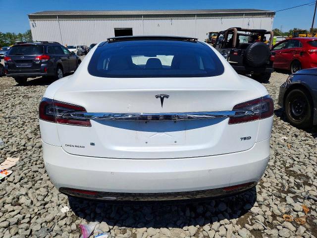 53833816 :رقم المزاد ، 5YJSA1E27GF153850 vin ، 2016 Tesla Model S مزاد بيع