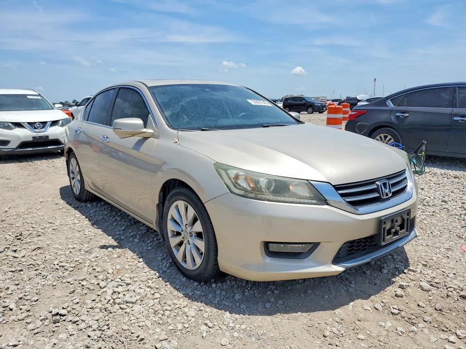 53967546 :رقم المزاد ، 1HGCR2F82FA244149 vin ، 2015 Honda Accord مزاد بيع